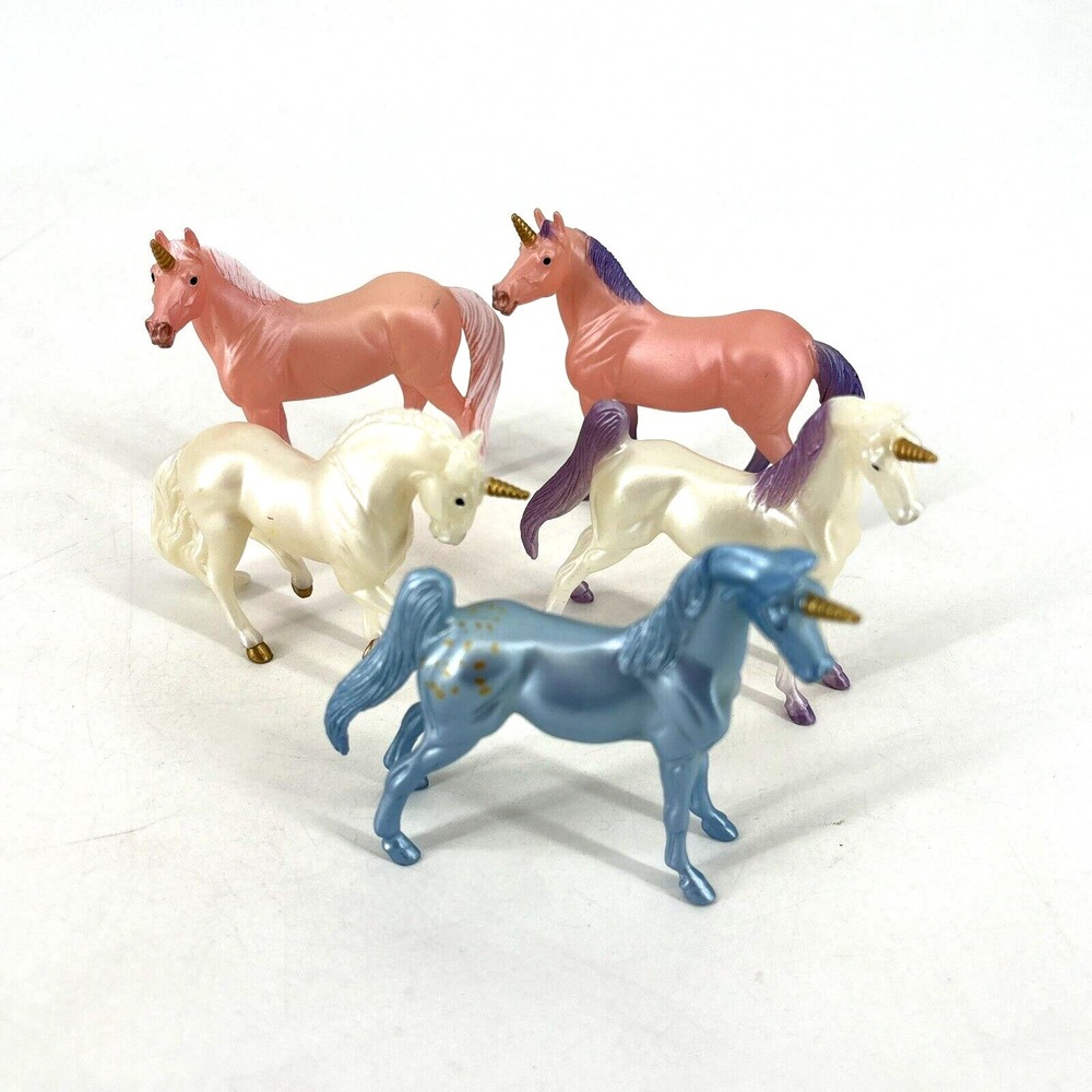 Breyer Stablemates Lot‎ of 5 Unicorns Pink Blue White - Picture 2 of 11